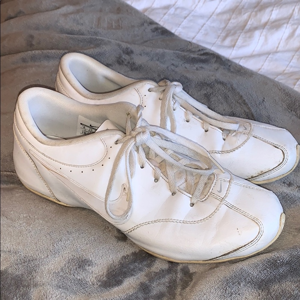Nike Cheer Unite Shoes White Size 10